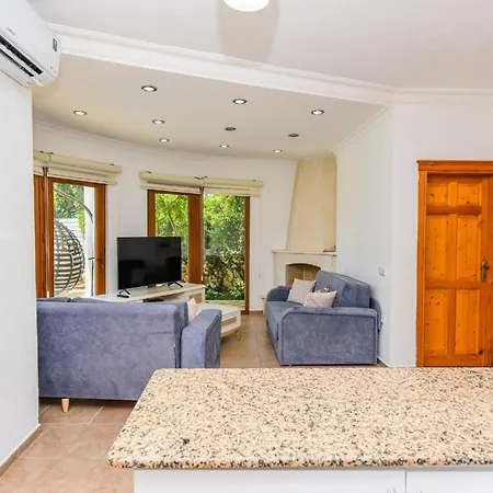 5 Star With First Class Amenities, 1046